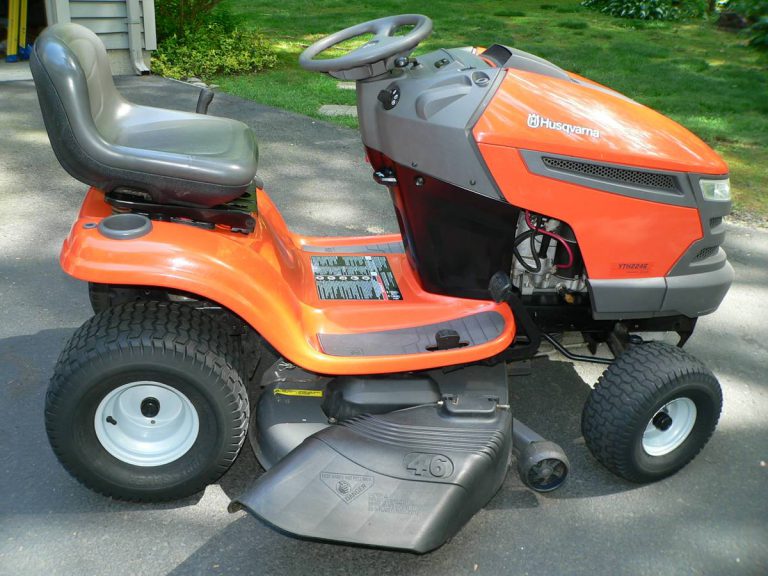 Husqvarna YTH2246 46-in riding lawn mower for sale - RonMowers