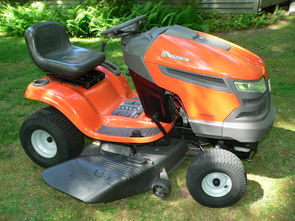 Husqvarna YTH2246 46in riding lawn mower for sale RonMowers