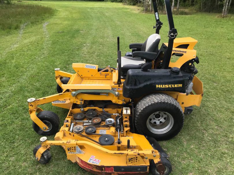 2015 Hustler Super 104” Cut Batwing Commercial Mower - RonMowers