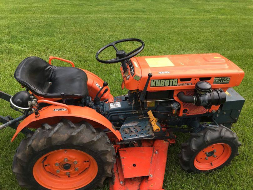 Kubota B5100 Diesel 4WD Compact Tractor - RonMowers