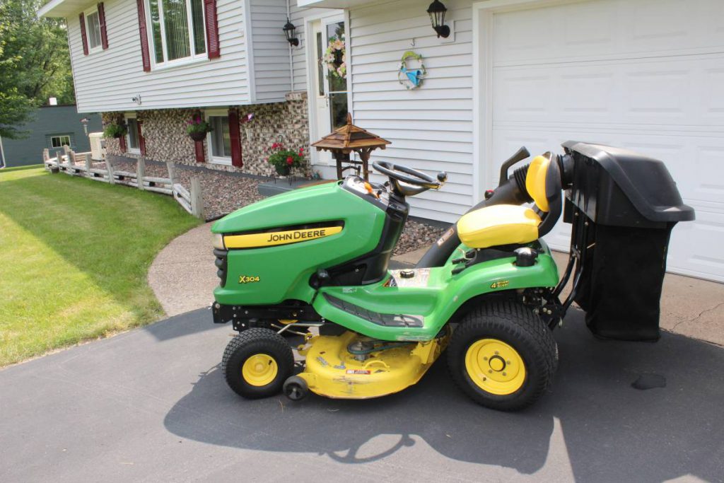 Used John Deere X Wheel Steering Lawn Mower Ronmowers