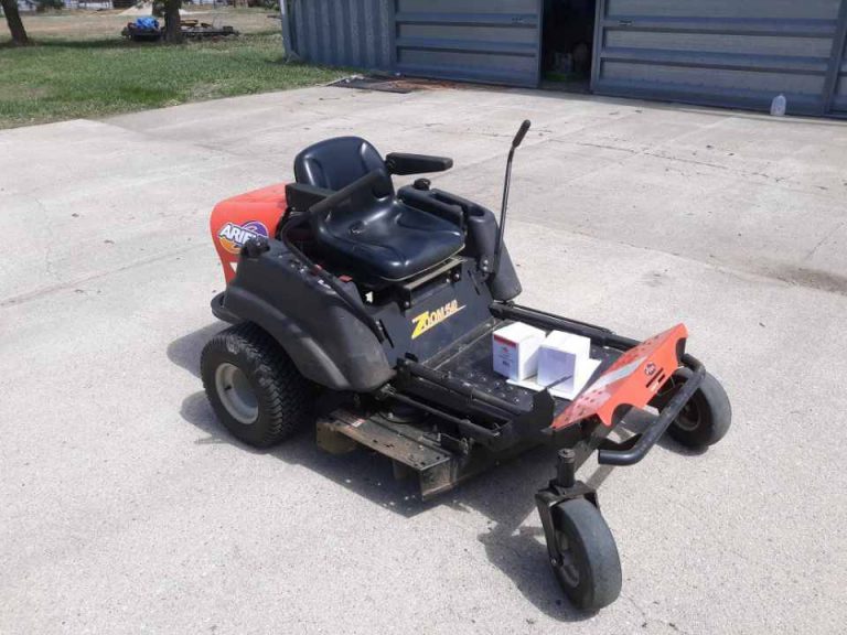 Ariens Zoom 1540 Zero Turn 40 inch Riding Lawn Mower - RonMowers