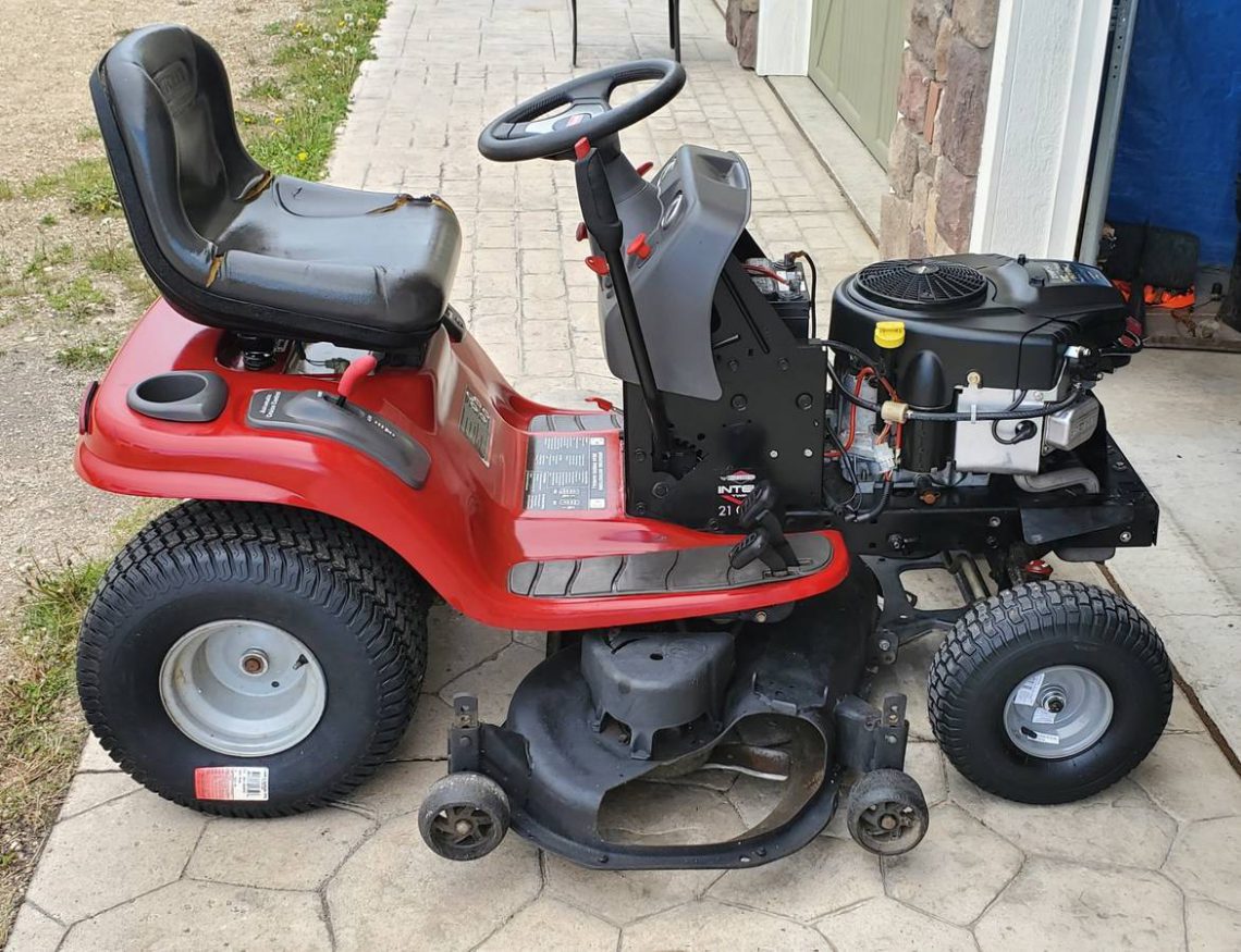 Craftsman DYT4000 riding lawn mower 48