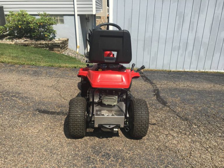 TroyBilt 30in Riding Lawn Mower TB30R Hydro 10.5HP Hydrostatic