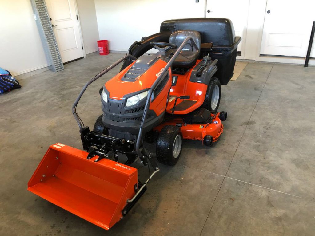 Husqvarna LGT 2654 26 HP 54 INCH Riding Lawn Mower, Scoop, & Bagger ...