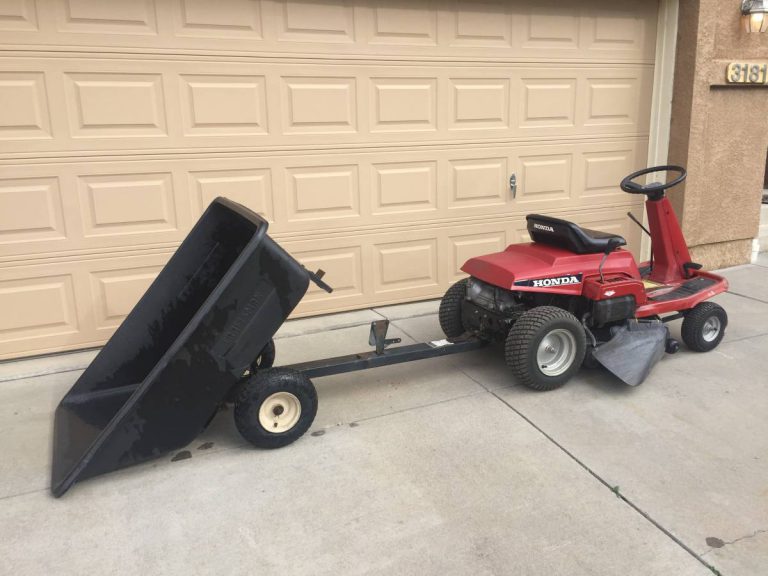 Used Honda HTR3009 Riding Lawn Mower with Dump Trailer for Sale