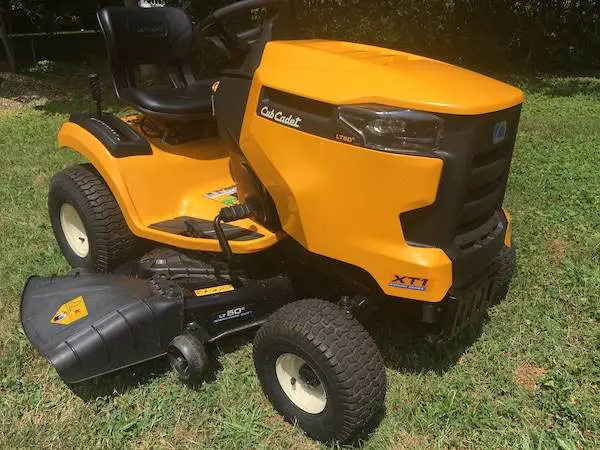 Cub cadet best sale xt1 50 inch