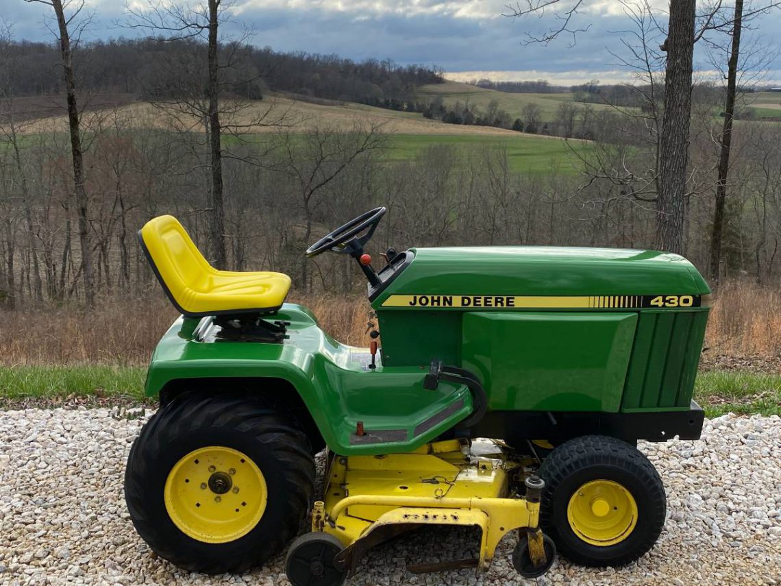 John Deere 430 Riding Lawn Mower - RonMowers