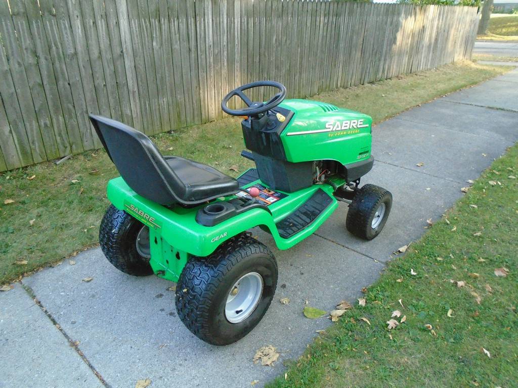 2000 John Deere Sabre 14.538 Gear riding lawn mower for sale - RonMowers