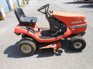 Kubota 42 inch Riding Lawn Mower - Model T1560 - RonMowers