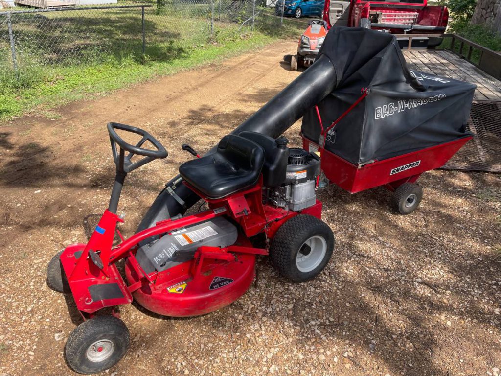 2014 Snapper 2812524bve 28 Inch 12 5hp Hi Vac Rear Engine Riding Mower With Bagger Ronmowers