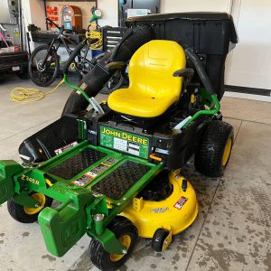 John Deere Z345 Zero Turn Riding Lawn Mower With Bagger for Sale